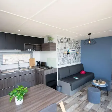 2 Mobile Homes Incroyable Vue Mer, Agay Camping Drammont